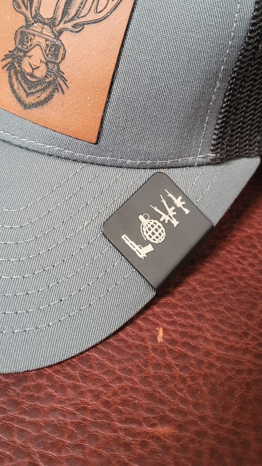 Hat Clip Push-On "LOVE"